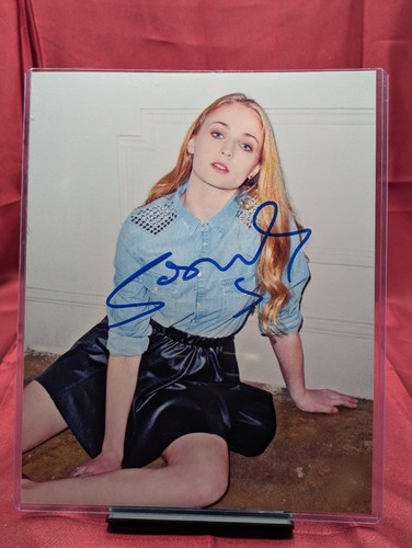 Foto firmata sophie turner - foto,